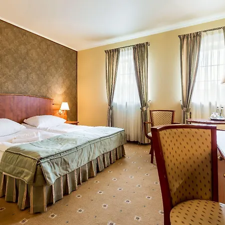 Krzyski Hotel 3*