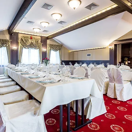 Krzyski Hotel 3*