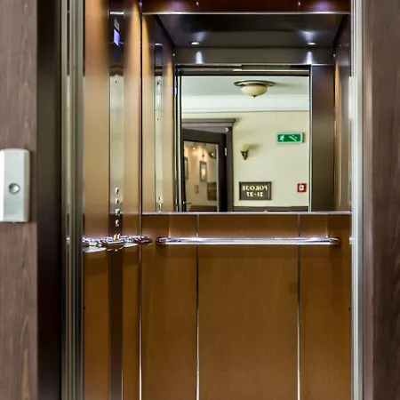 Krzyski فندق تارنوف