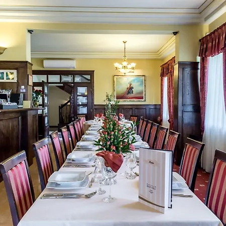Krzyski Hotel