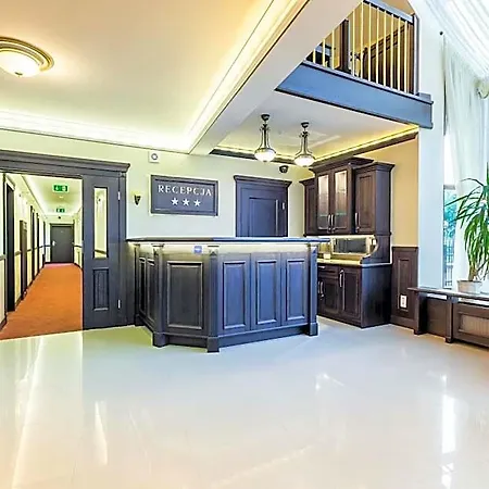 Hotel Krzyski 3*